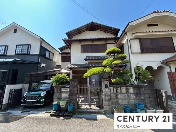 5DK House with Carport in Izumi-Otsu - Photo 1