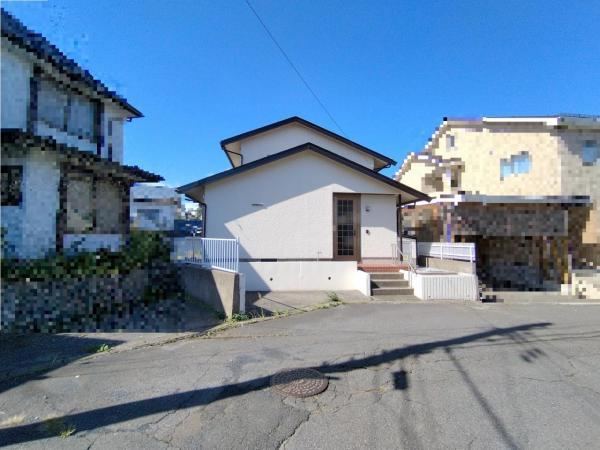 5LDK Misawa Home with Sunny South Garden - Photo 1
