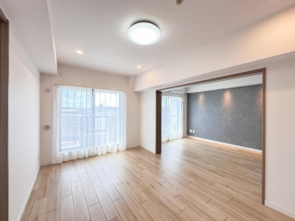 Top Floor 3LDK Apartment in Toda - Photo 1