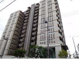 2LDK apartment in Matsuyama, Ehime - Photo 1