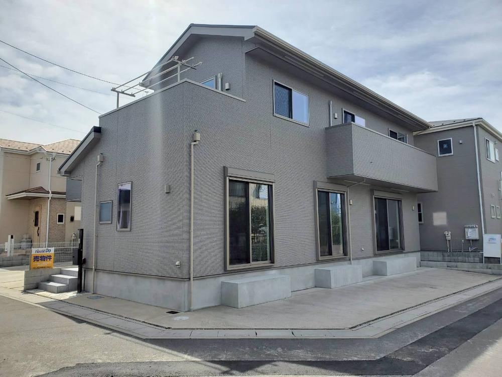 Corner Lot 5LDK House in Misato City - Photo 1