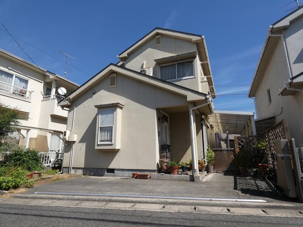 Expansive Home Adjacent to Bihoku Line in Sakatsu - Photo 1