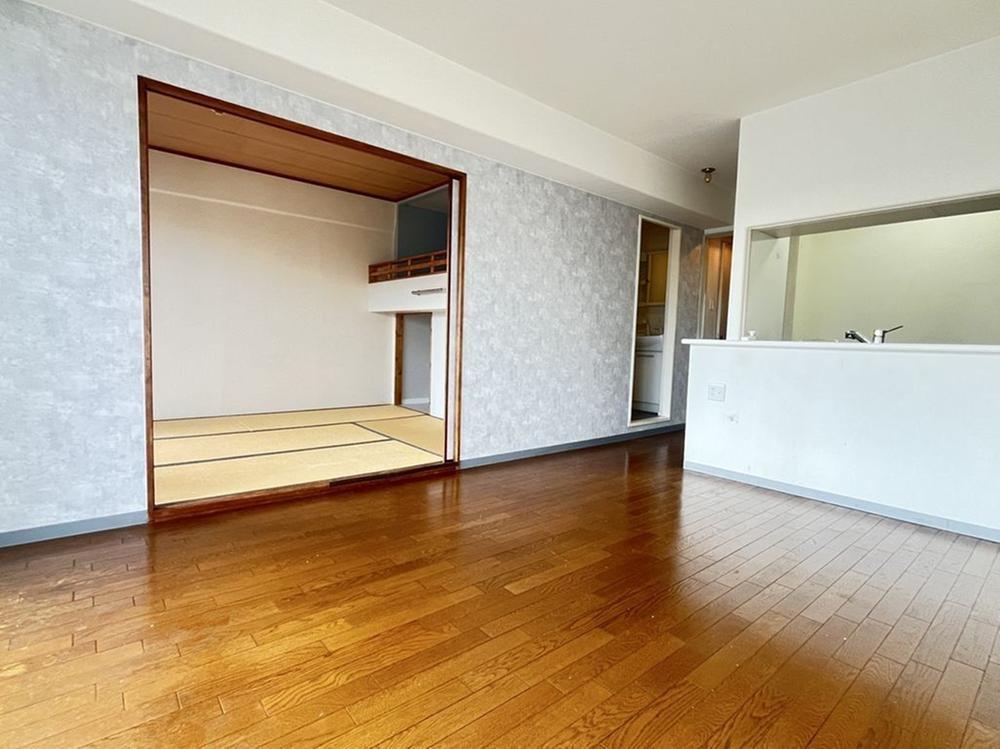 3LDK apartment in Higashi Ward, Sakai, Osaka - Photo 1