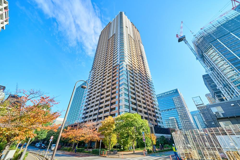 Iconic Tower Apartment Near Gotanda Station - Photo 1