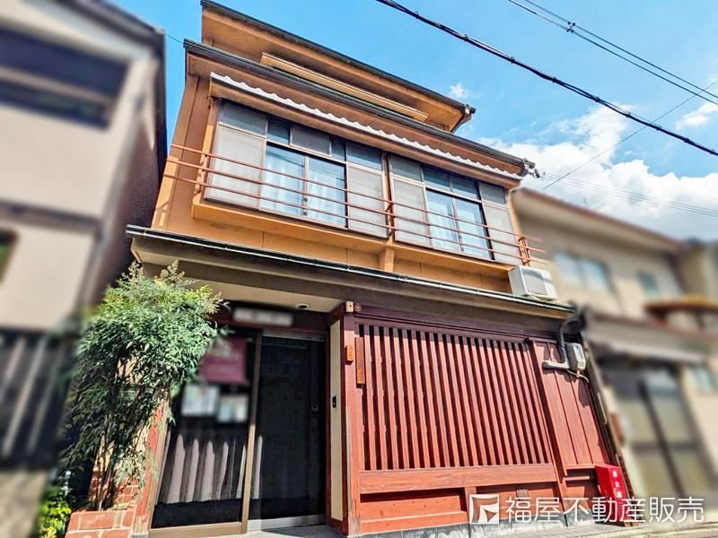 3DK House with Basement Near Imadegawa Station - Photo 1