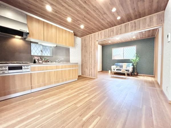 Renovated 4LDK House in Nakaku, Sakai - Photo 1