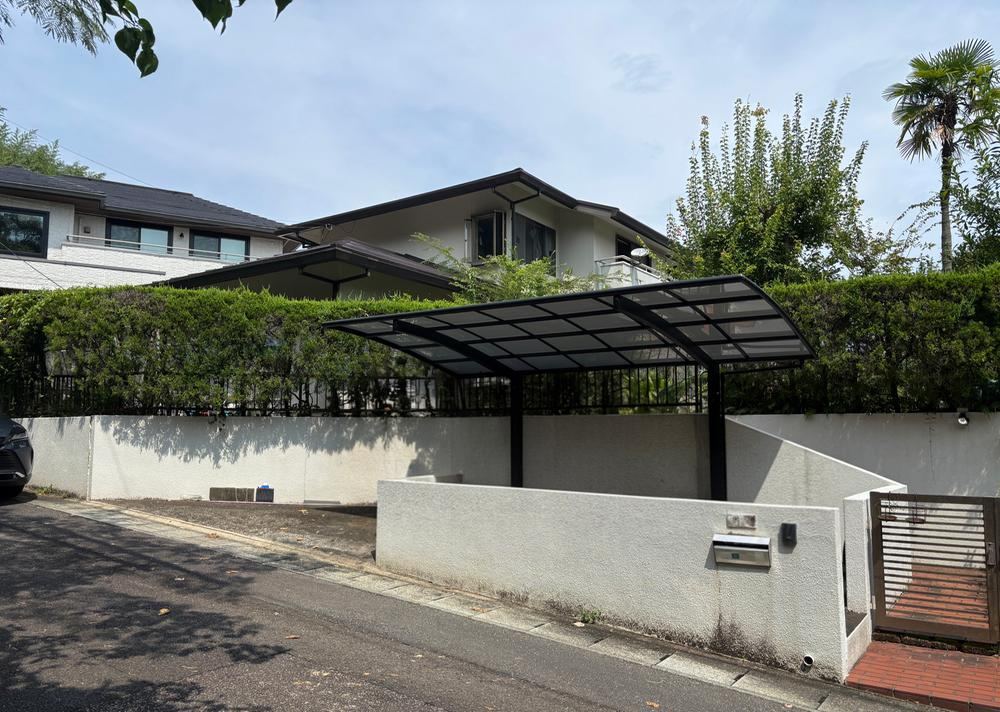 Spacious 5LDK Family Home Near Schools in Otsuka-dai Nishi, Miyazaki - Photo 1