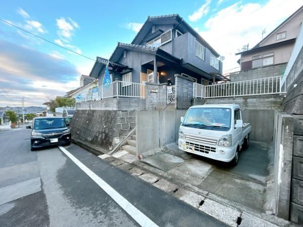 Renovating 3SLDK House with Scenic Views in Harumidai, Nagasaki - Photo 1