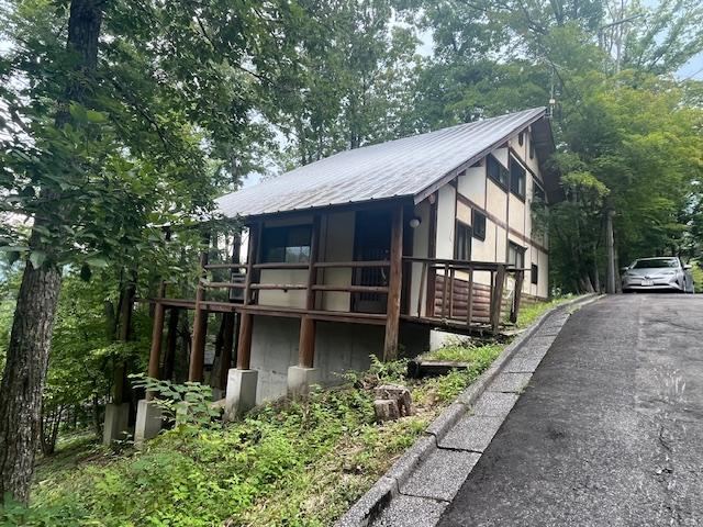 3LDK House in Yoshikawa, Needs Deck Work - Photo 1