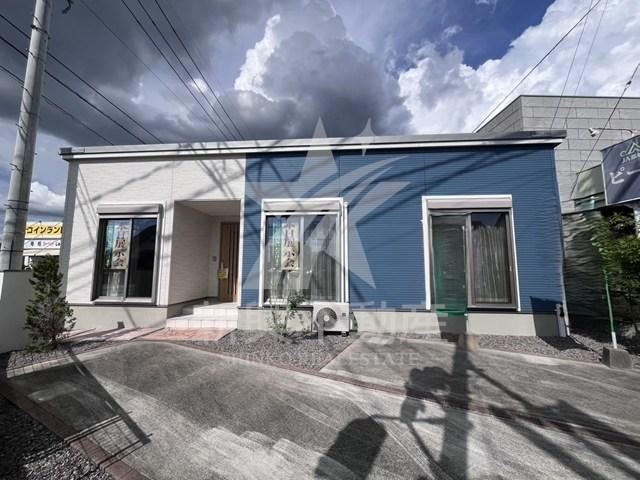 Stylish 3LDK Model House in Ichimanjō - Photo 1
