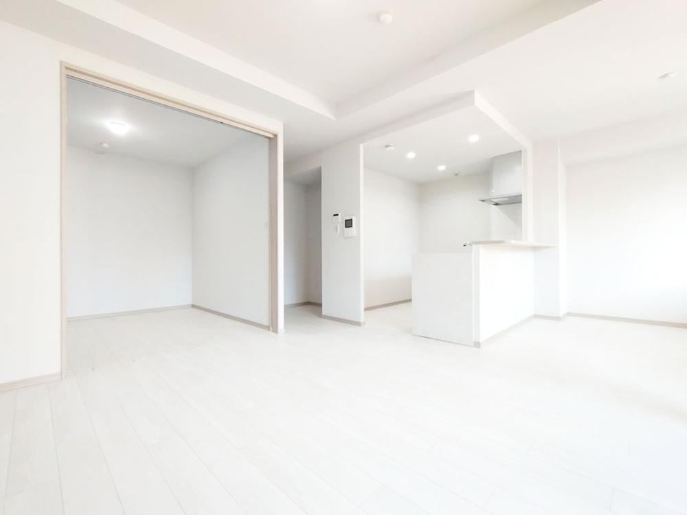 3LDK apartment in Ashiya, Hyogo - Photo 1