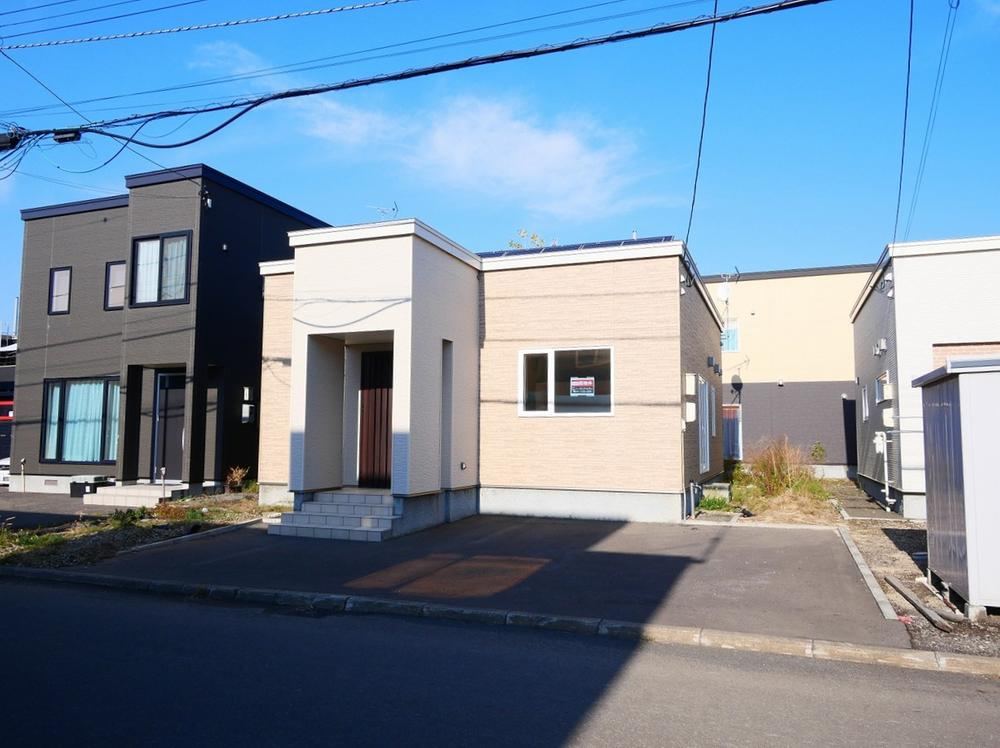 Modern 2LDK Bungalow in Ishikari - Photo 1