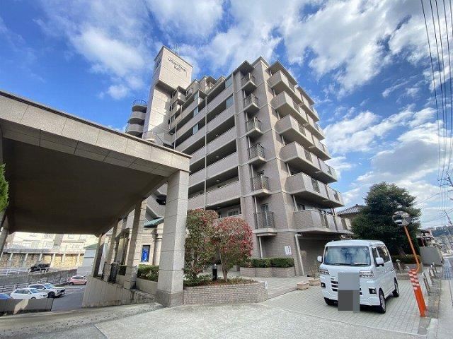 3LDK apartment in Nishi Ward, Hiroshima - Photo 1