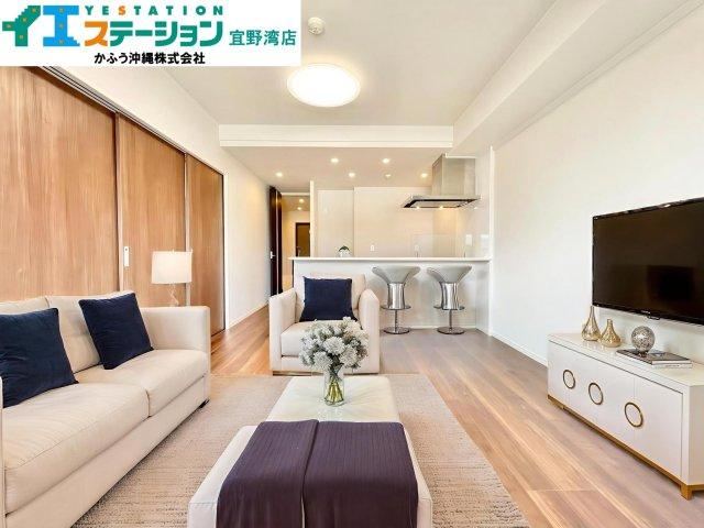 2LDK apartment in Ginowan, Okinawa - Photo 1