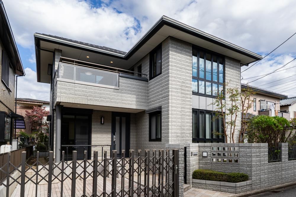 Bright 4LDK Home in Kounosudai - Photo 1