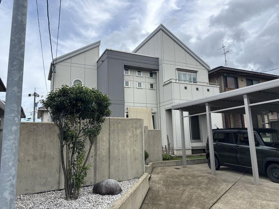 Stylish 3LDK Home with High Ceilings in Nanao - Photo 1