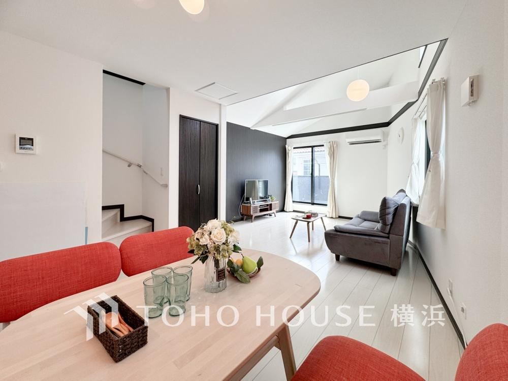 Newly Built 1LDK + 2S House with Rooftop in Higashiyamada - Photo 1
