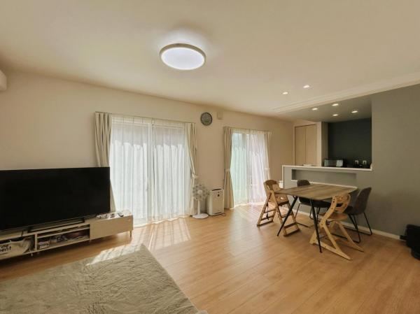 Modern 4SLDK Home in Kurume with Good Condition - Photo 1