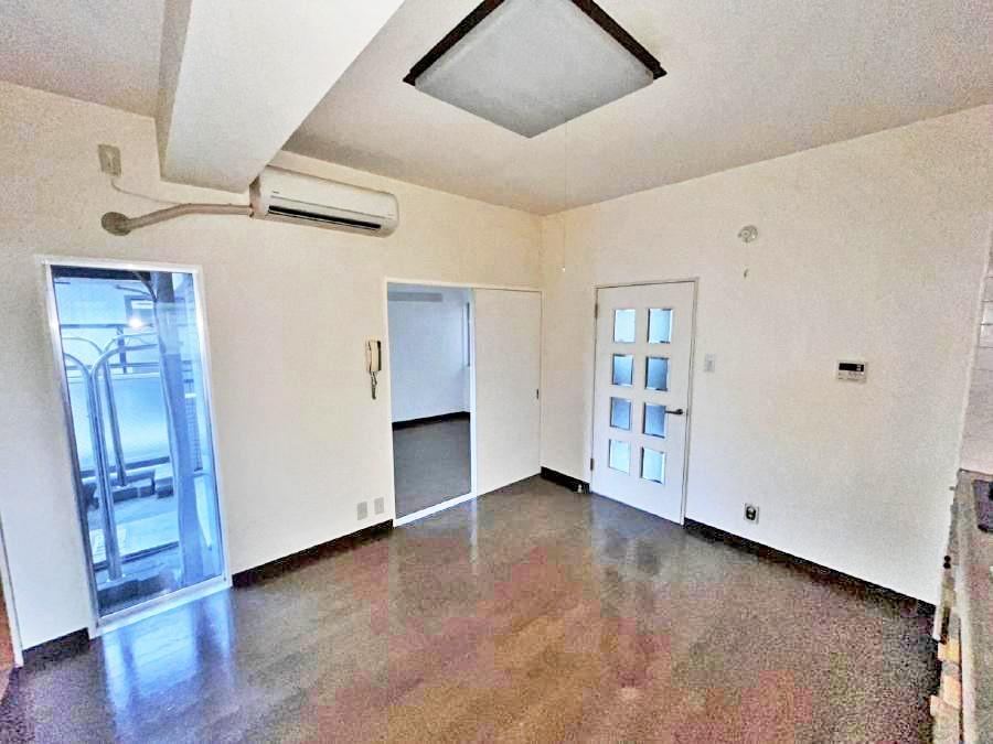 Convenient 3DK Apartment near Hashimoto Station - Photo 1