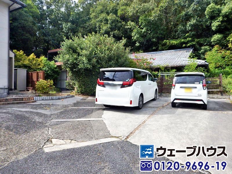 Spacious 6LDK House with Mountain Views - Photo 1