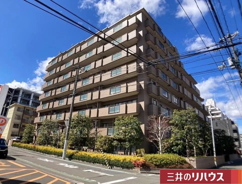 Modern 3LDK Apartment in Aoba-ku, Sendai - Photo 1