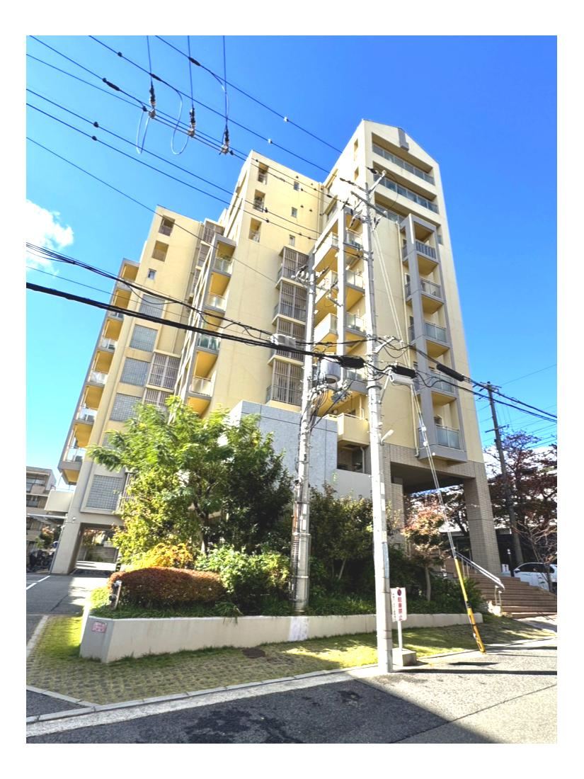 4LDK apartment in Higashinada Ward, Kobe, Hyogo - Photo 1