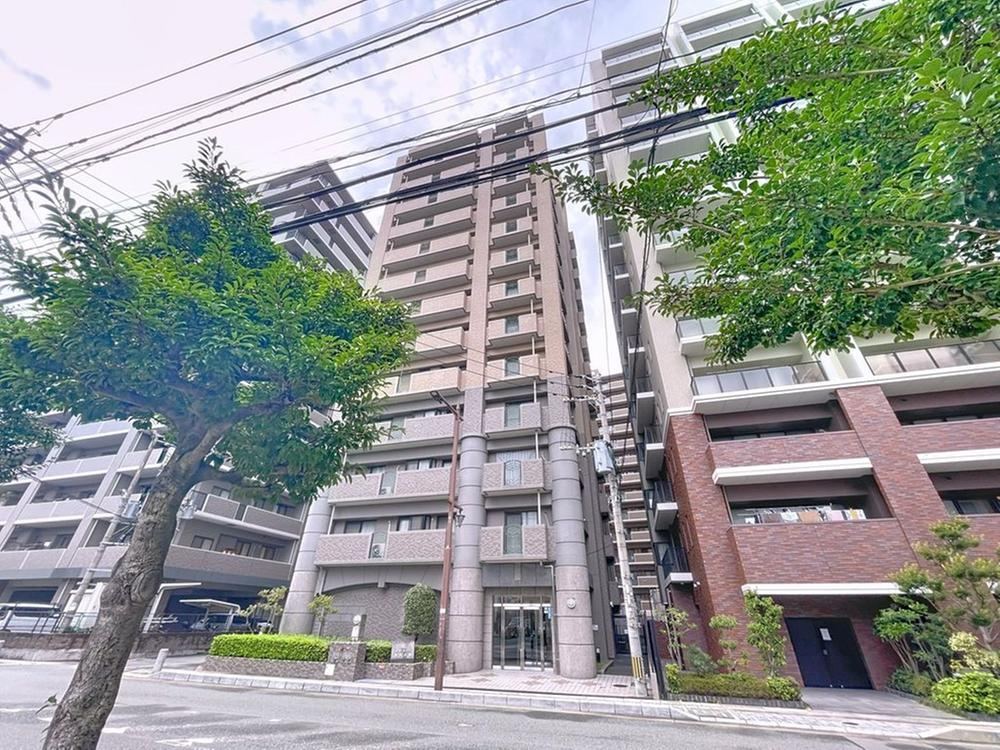 4LDK apartment in Onojo, Fukuoka - Photo 1