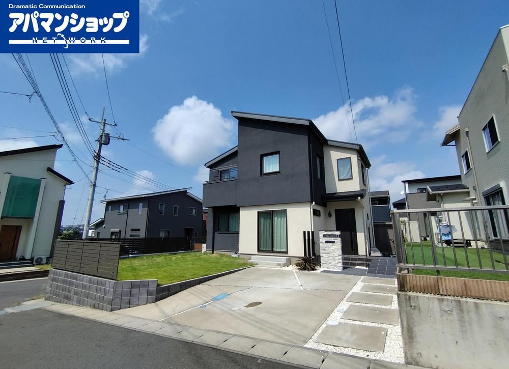 Modern 3LDK House with Solar Power in Hitachinaka - Photo 1