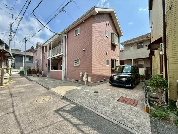 Versatile 6DDKK House for Two Families in Funabashi - Photo 1