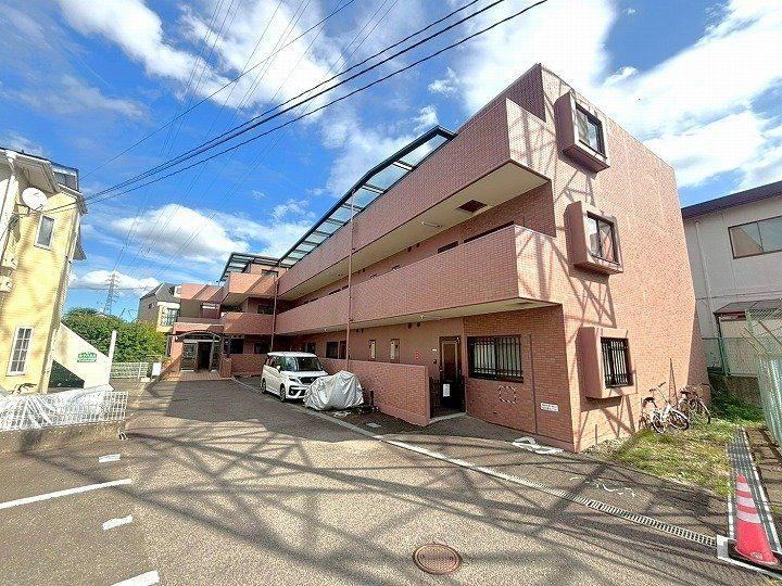 Well-Ventilated 2LDK Apartment in Yayoitome - Photo 1