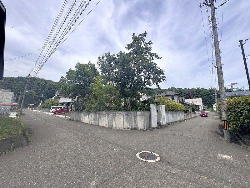 Sunny Corner Lot Land in Aoba, Sendai - Photo 1