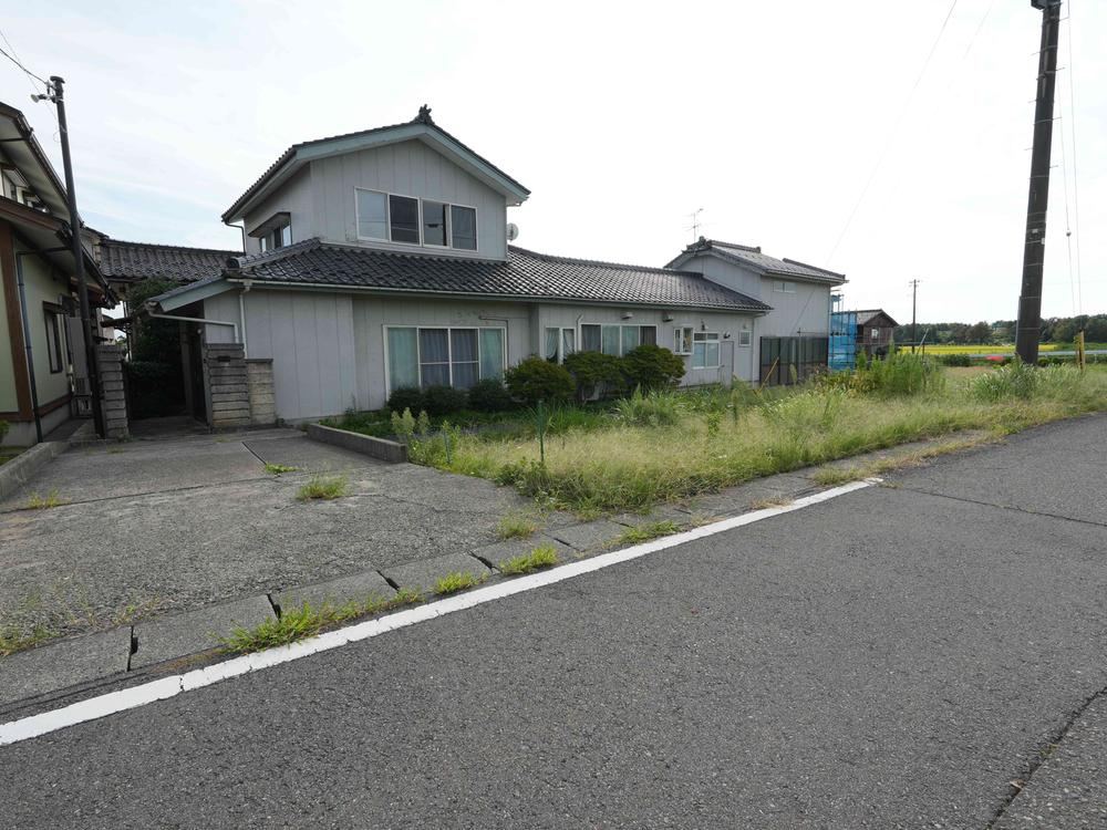 Spacious 6DK Home in Shinbori, Sakata - Photo 1