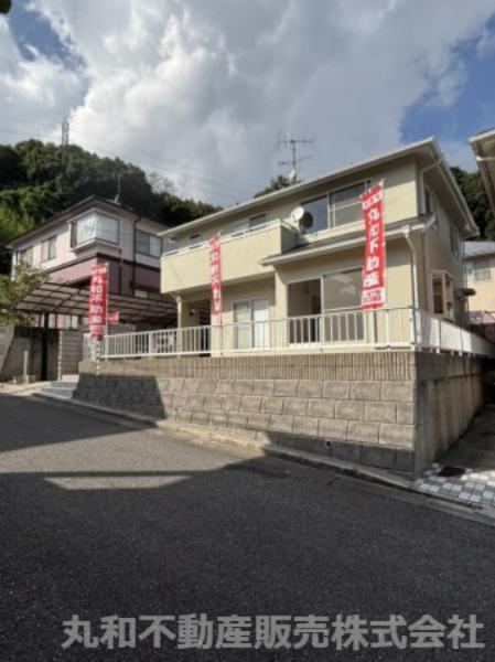 Family-Friendly 4LDK Home Near Park in Shiki-ga-oka - Photo 1