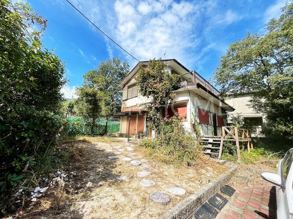 Charming 3DK House with Spacious Garden in Minakoma - Photo 1