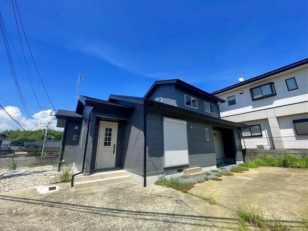 Renovated 4LDK Home in Nishimuta - Photo 1