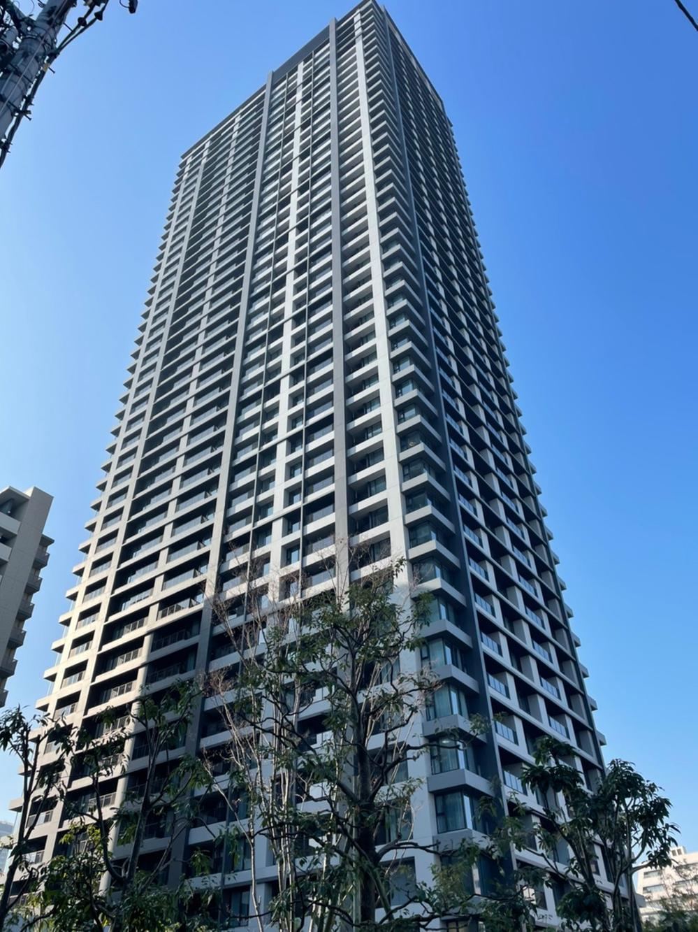 2LDK apartment in Kita Ward, Osaka - Photo 1