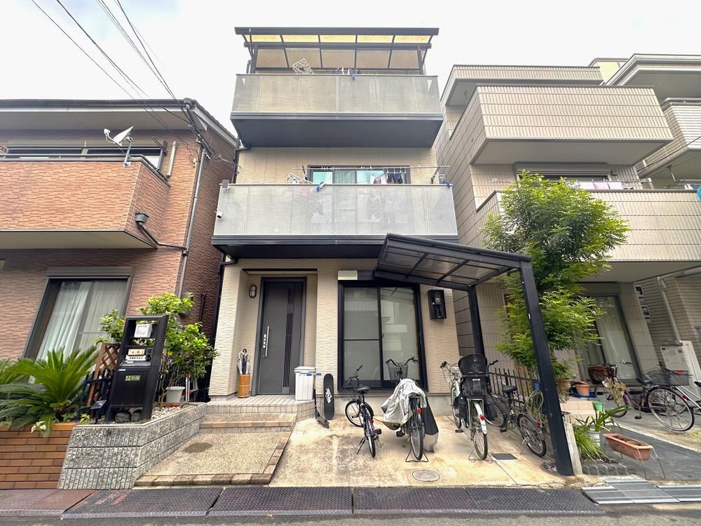 Practical 4LDK+S House in Higashiyodogawa - Photo 1
