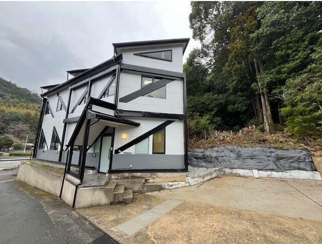 Renovated 5DK House Near Route 9 - Photo 1