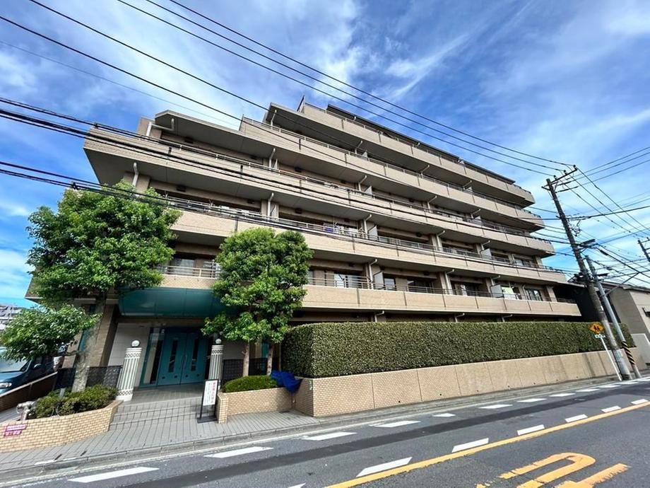 Corner 3LDK Apartment in Ichigao Town - Photo 1