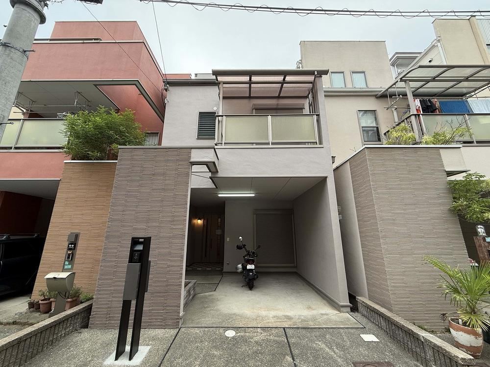Recently Renovated 3LDK+S House in Osaka City - Photo 1