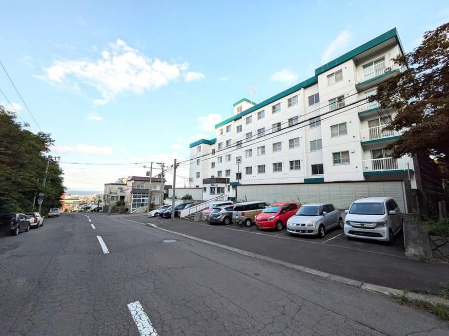 3LDK apartment in Otaru, Hokkaido - Photo 1
