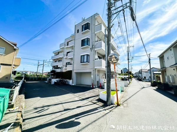3LDK apartment in Chigasaki, Kanagawa - Photo 1