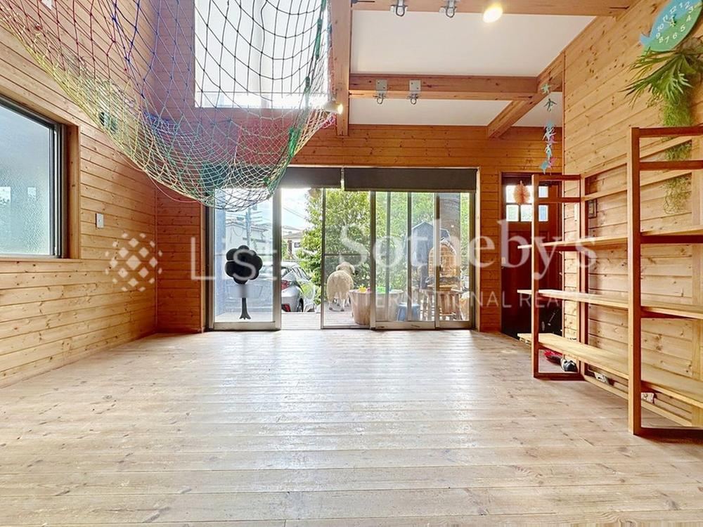 Charming 2LDK Log House with Loft in Kawasaki - Photo 1