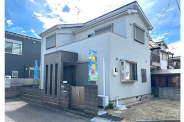 Beautifully Renovated 4LDK House in Ikedajiri - Photo 1