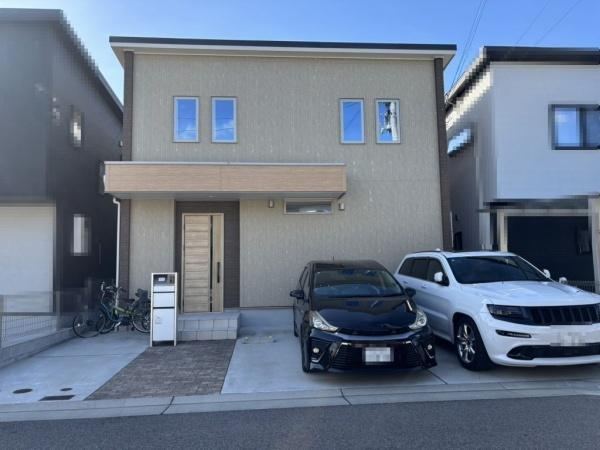 Stylish 4LDK House Near Oike Station - Photo 1