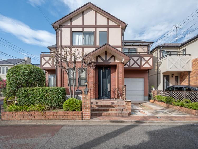 Stylish Detached House with Built-in Garage in Chofu City - Photo 1