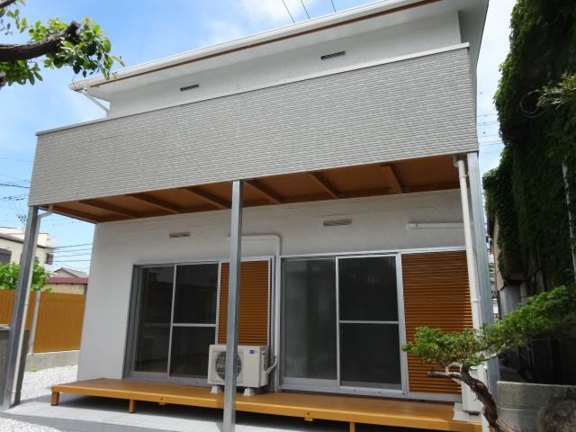 Family-Friendly 4LDK House with Modern Security Features in Nankoku - Photo 1
