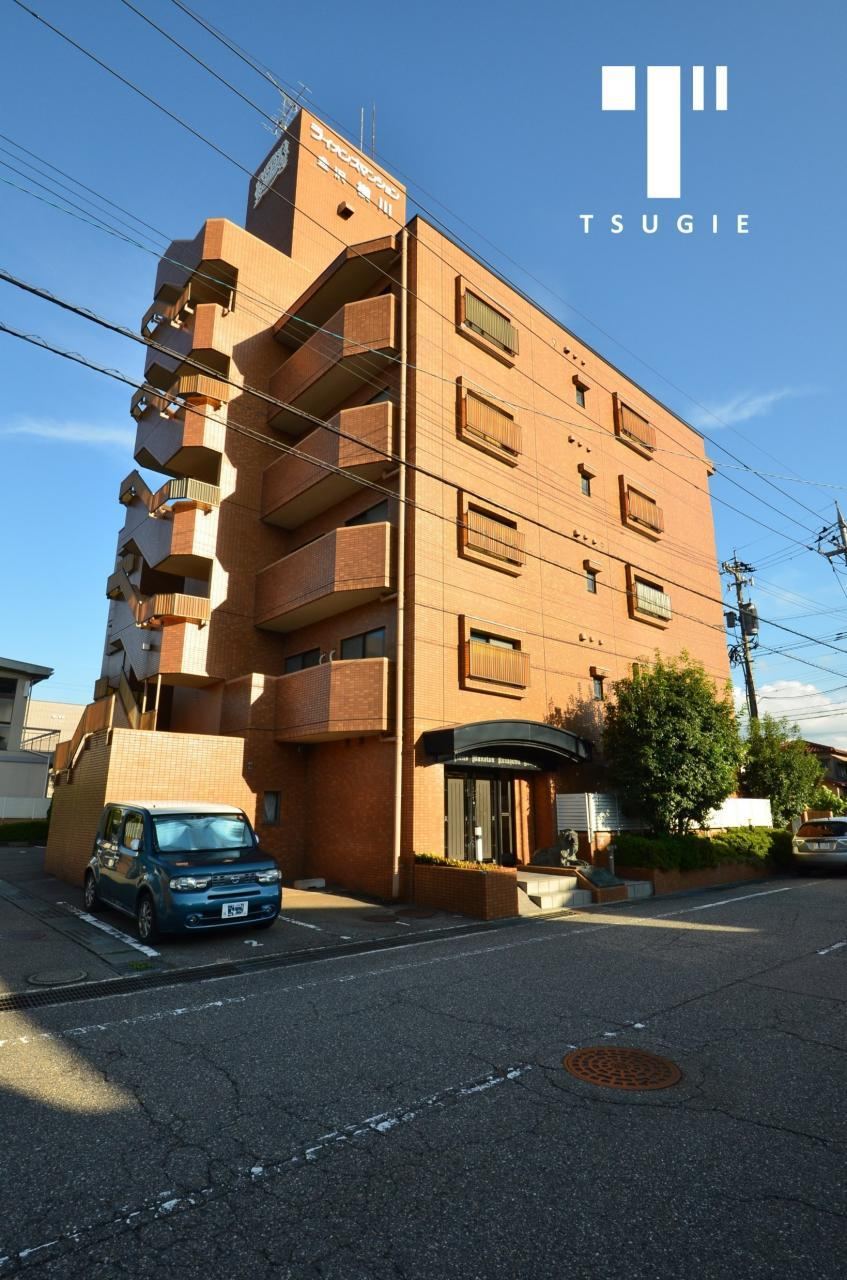2LDK apartment in Kanazawa, Ishikawa - Photo 1