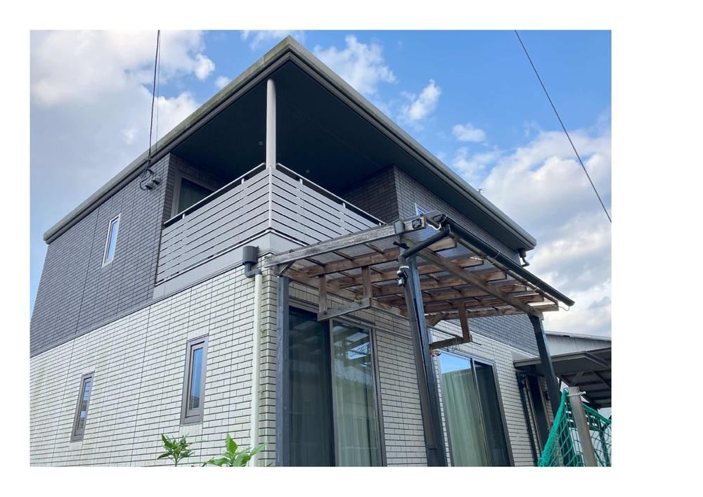 Secure 4LDK Home with Solar Power in Kabayama, Miyazaki - Photo 1