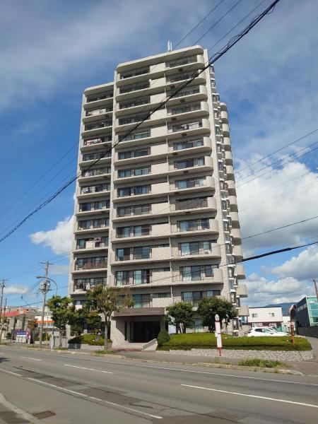 2LDK apartment in Hakodate, Hokkaido - Photo 1